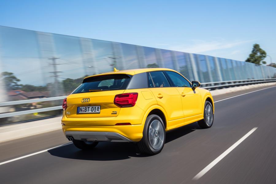  Audi Q2 TDI Quattro Sport 2017 года  (AU) (фото 10 из 23)